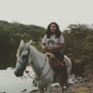 Meet your Posher, Leslie